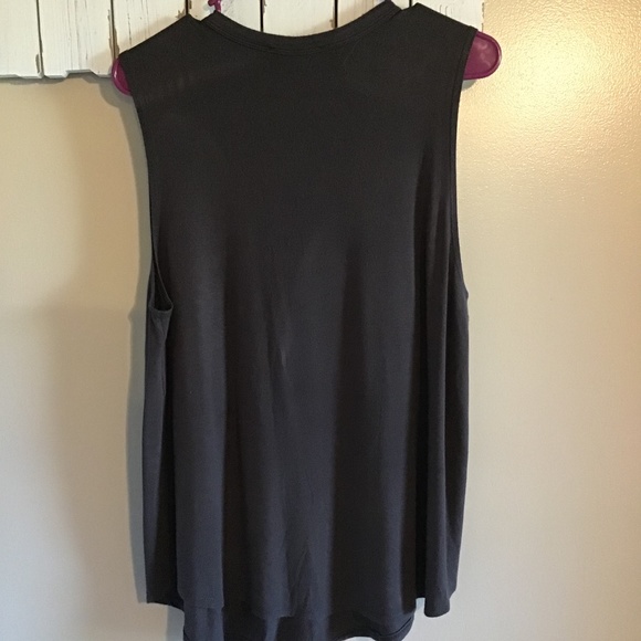 Top - Picture 2 of 3